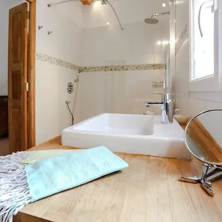 Lovely In Grimaud Near Seabeach * Saint-Tropez
