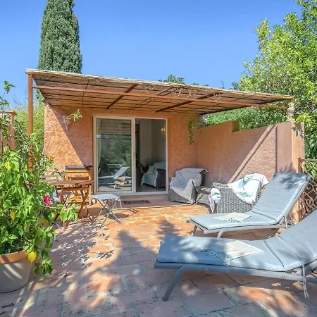 Holiday home Lovely In Grimaud Near Seabeach